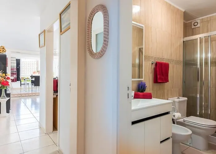 Jacaranda Apartment *